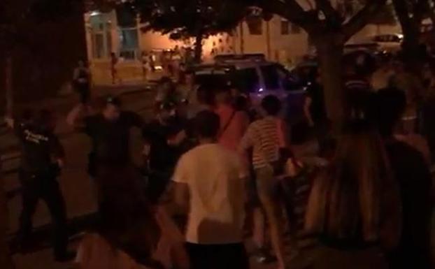 Detenido un joven tras una pelea multitudinaria con dos heridos en Alfara del Patriarca
