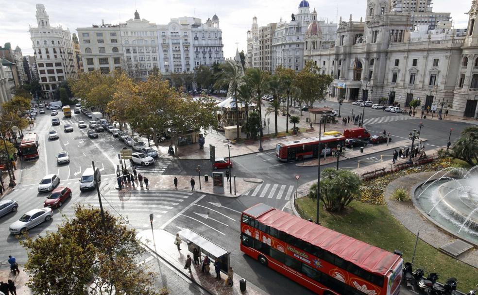 Extremo noreste de la plaza del Ayuntamiento. 