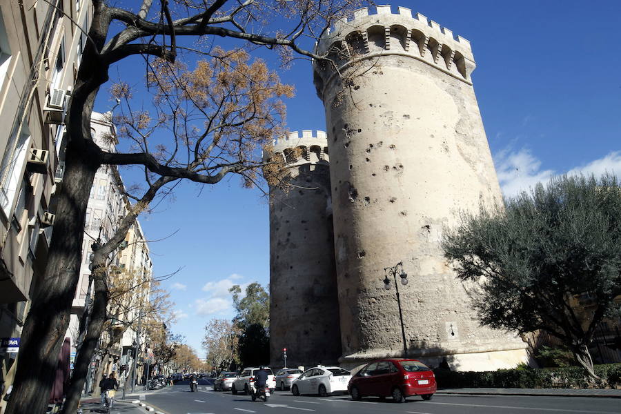 Torres de Quart. Plaza de Santa Úrsula, 1.