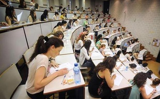 Oposiciones en Valencia | 500 opositores a funcionario tendrán una beca de 500 euros al mes