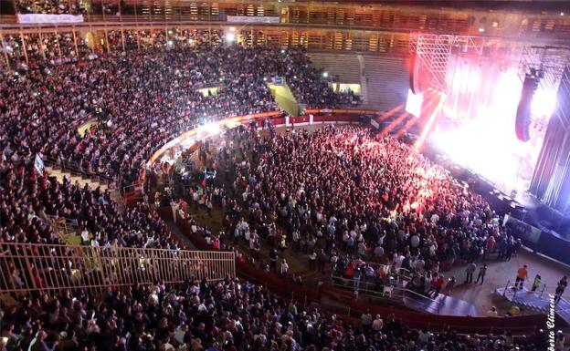 Un concierto de Malú en la plaza de Toros. 