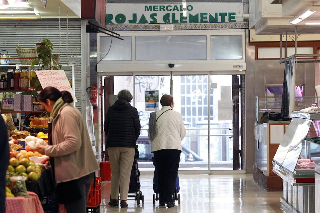Mercado de Rojas-Clemente. A las 20.00 horas tocará The Covers Unmasked y a las 22.30 la cantante Natali Mcpears.