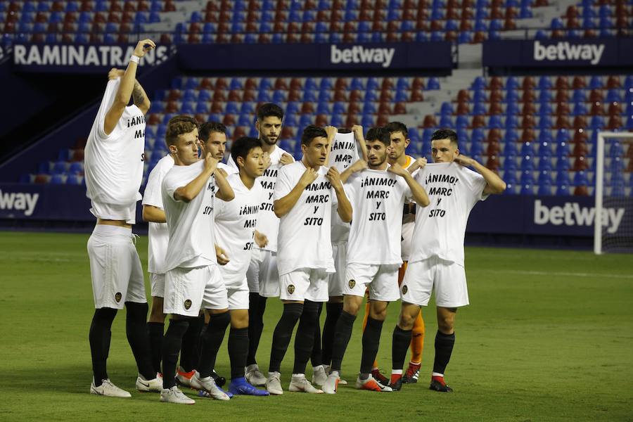 Estas son las mejores imágenes que deja el derbi de filiales en el Ciutat de València