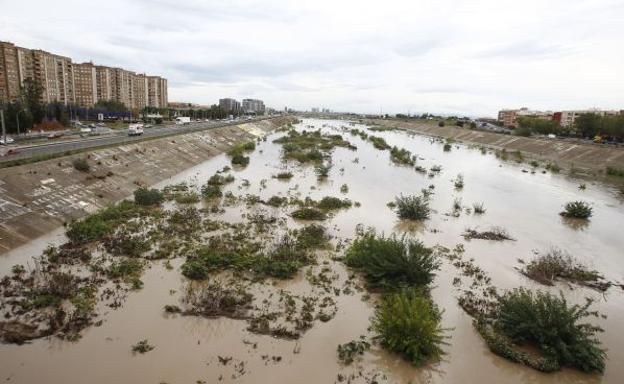 Imagen de archivo del nuevo cauce del Turia a su paso por Valencia.