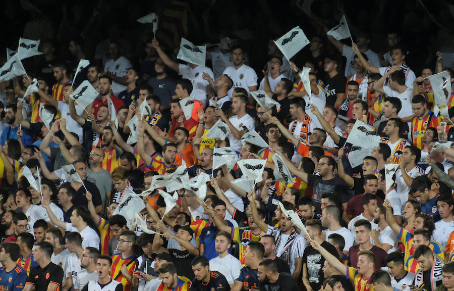 Estas son las mejores imágenes del partido de la primera jornada de Champions en Mestalla