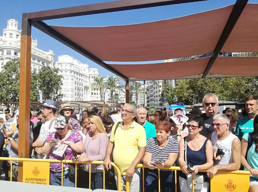 El Día Mundial de la Paella se ha celebrado en la plaza del Ayuntamiento de Valencia con una degustación de 9 paellas diferentes. El World Paella Day pretende dar prestigio a uno de los platos más conocidos de la gastronomía de todo el mundo y proyectar la ciudad de Valencia como destino turístico internacional. 