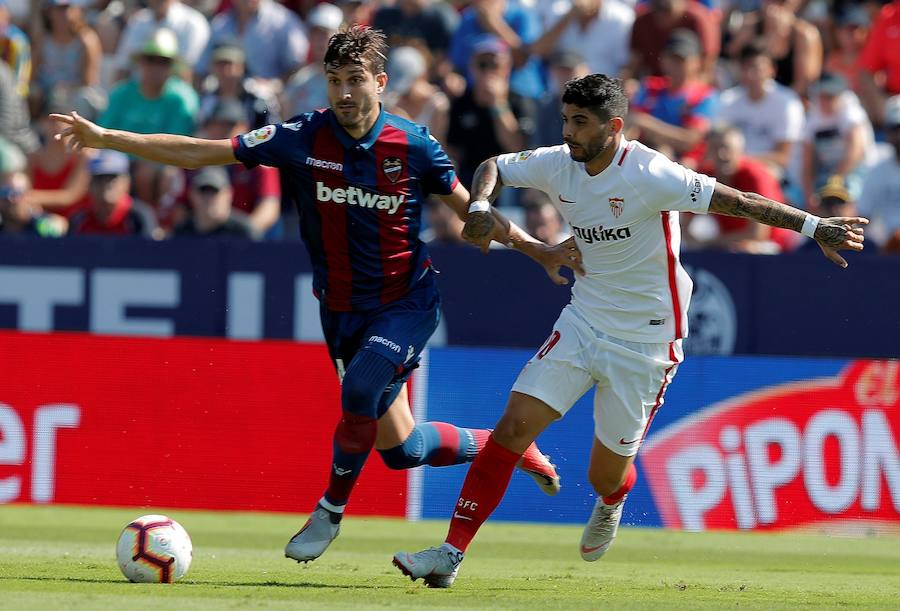 Fotos: Levante - Sevilla de la jornada 5 de LaLiga Santander