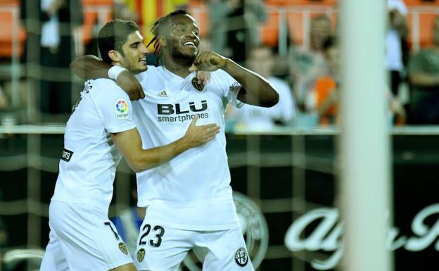 Batshuayi se estrena como goleador valencianista