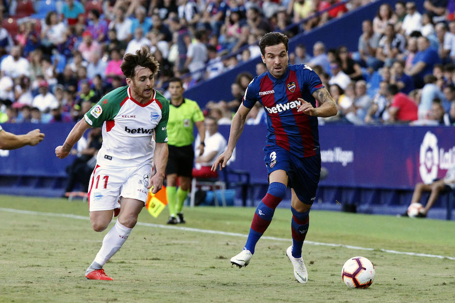 Estas son las mejores imágenes que deja el partido de la jornada 7 de la Liga ern el Ciutat de València