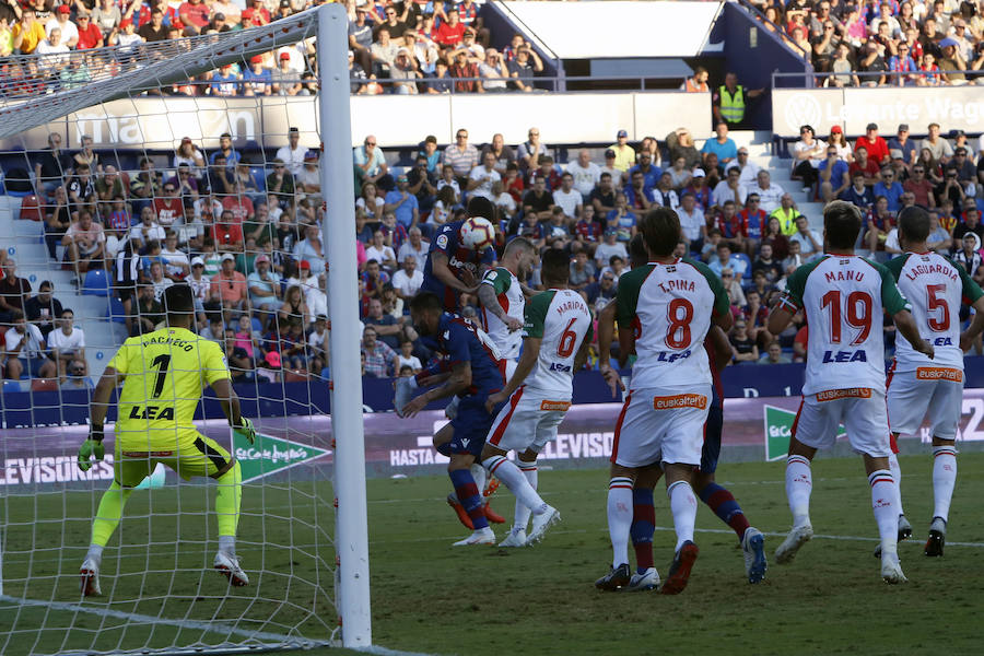 Estas son las mejores imágenes que deja el partido de la jornada 7 de la Liga ern el Ciutat de València