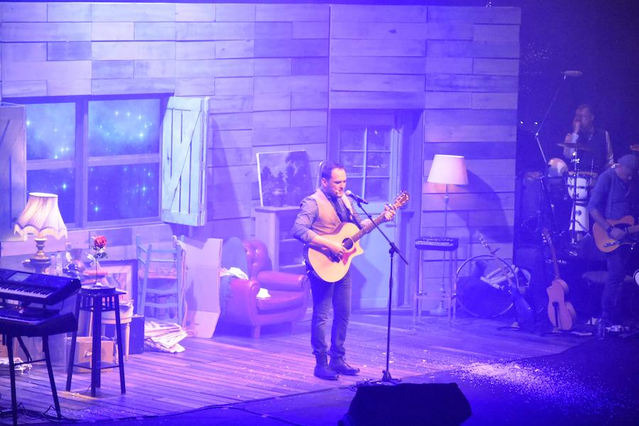 Fotos: Concierto de Ismael Serrano en el Palau de les Arts de Valencia