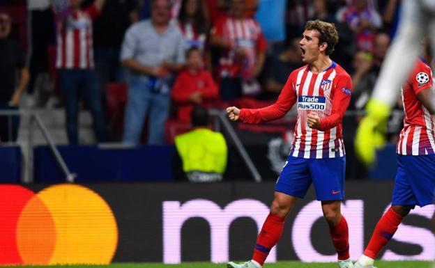 Antoine Griezmann celebra su primer gol ante el Brujas en el Metropolitano. 