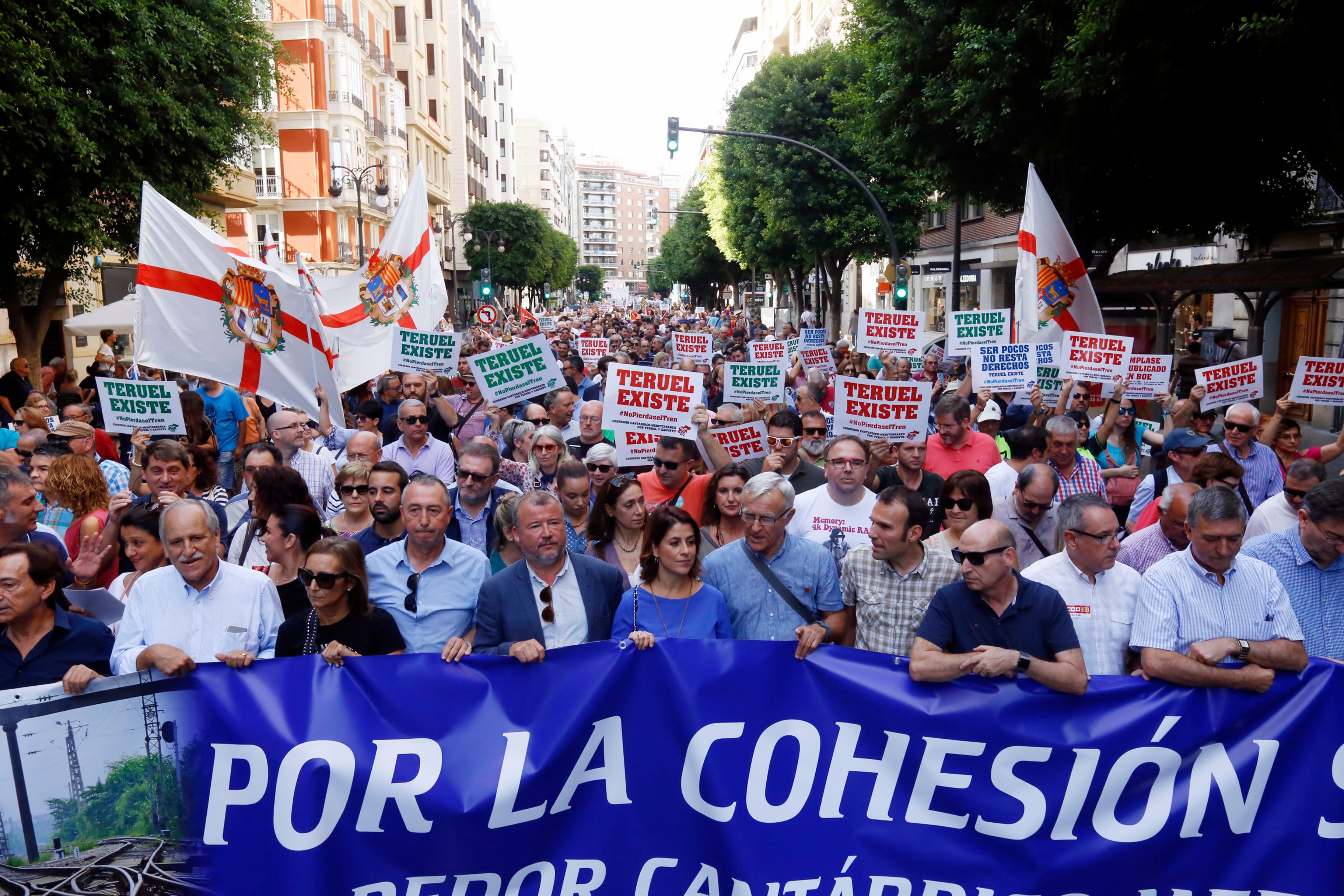 Fotos: Manifestación por el Corredor Cantábrico-Mediterráneo en Valencia