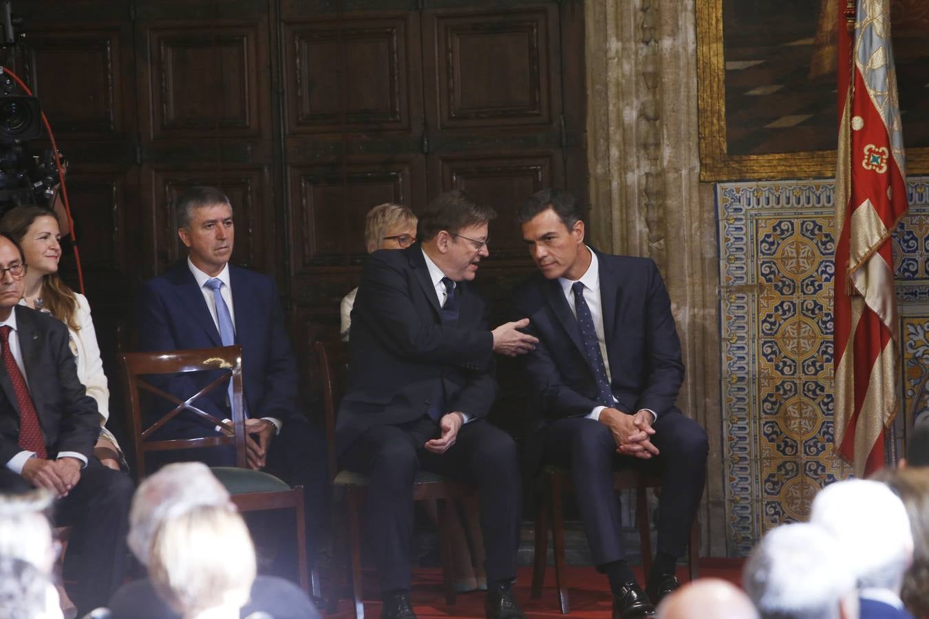 El presidente del Gobierno, Pedro Sánchez, ha puesto a la Comunitat Valenciana como ejemplo de «la mejor España», «la que se construye desde el diálogo y desde la suma de voluntades, la que prima la convivencia sobre el agravio territorial». Sánchez ha participado en el acto institucional de entrega de distinciones de la Generalitat Valenciana por el 9 d'Octubre.