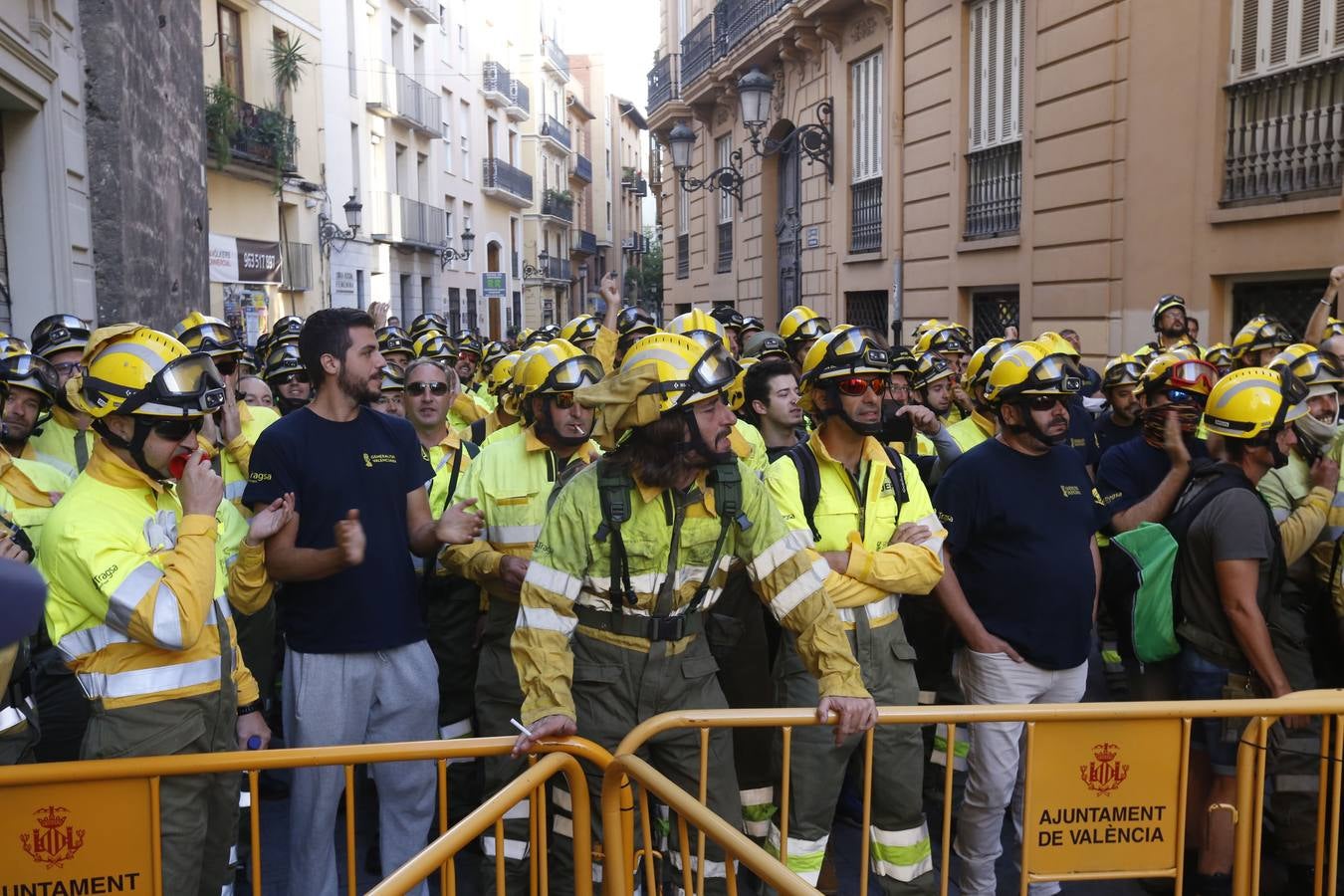 El presidente del Gobierno, Pedro Sánchez, ha puesto a la Comunitat Valenciana como ejemplo de «la mejor España», «la que se construye desde el diálogo y desde la suma de voluntades, la que prima la convivencia sobre el agravio territorial». Sánchez ha participado en el acto institucional de entrega de distinciones de la Generalitat Valenciana por el 9 d'Octubre.