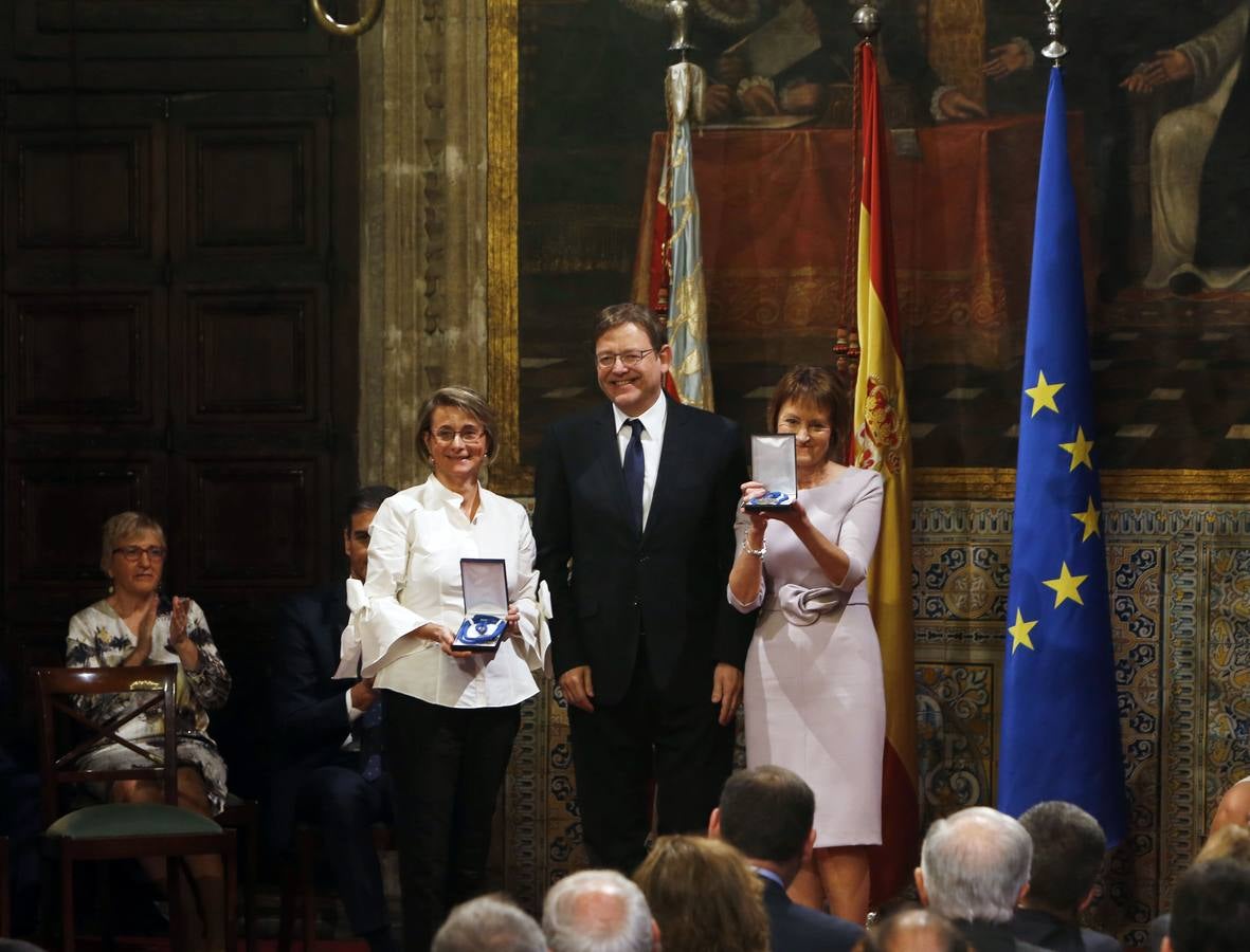 El presidente del Gobierno, Pedro Sánchez, ha puesto a la Comunitat Valenciana como ejemplo de «la mejor España», «la que se construye desde el diálogo y desde la suma de voluntades, la que prima la convivencia sobre el agravio territorial». Sánchez ha participado en el acto institucional de entrega de distinciones de la Generalitat Valenciana por el 9 d'Octubre.