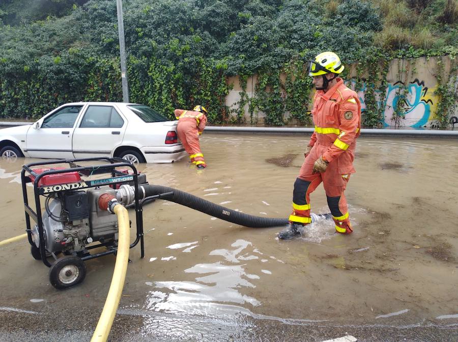 Vehículo atrapado en la CV-35.