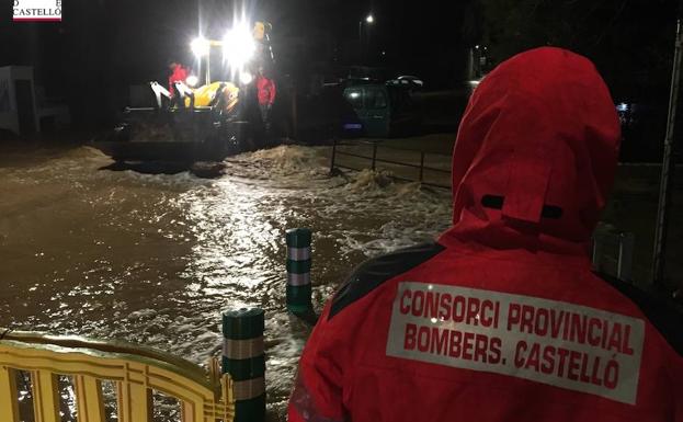 Las tormentas que provocan inundaciones y avalanchas en Castellón vuelven mañana a Valencia