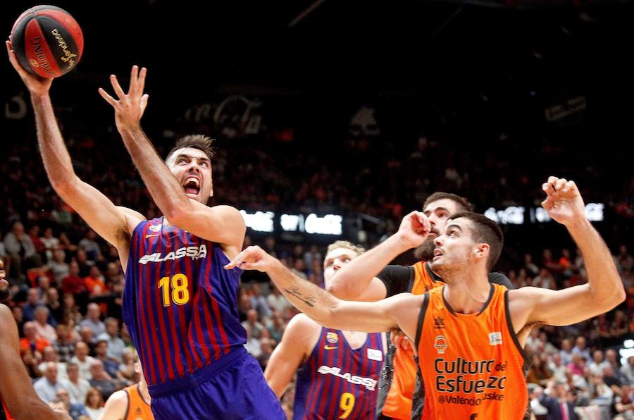 Estas son las imágenes que deja el partido de la quinta jornada de Liga Endesa en la Fonteta