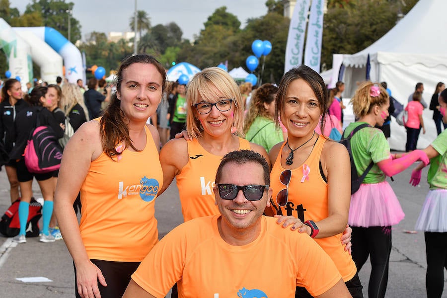 Un total de 10.049 personas han participado en 'Valencia contra el Cáncer' este 21 de octubre, una III edición de récord que ha logrado recaudar 50.245€ para luchar contra la enfermedad. En lo que llevamos de 2018, RunCáncer ya alcanza los 255.556€ de recaudación que se destinarán íntegramente a proyectos de investigación oncológica