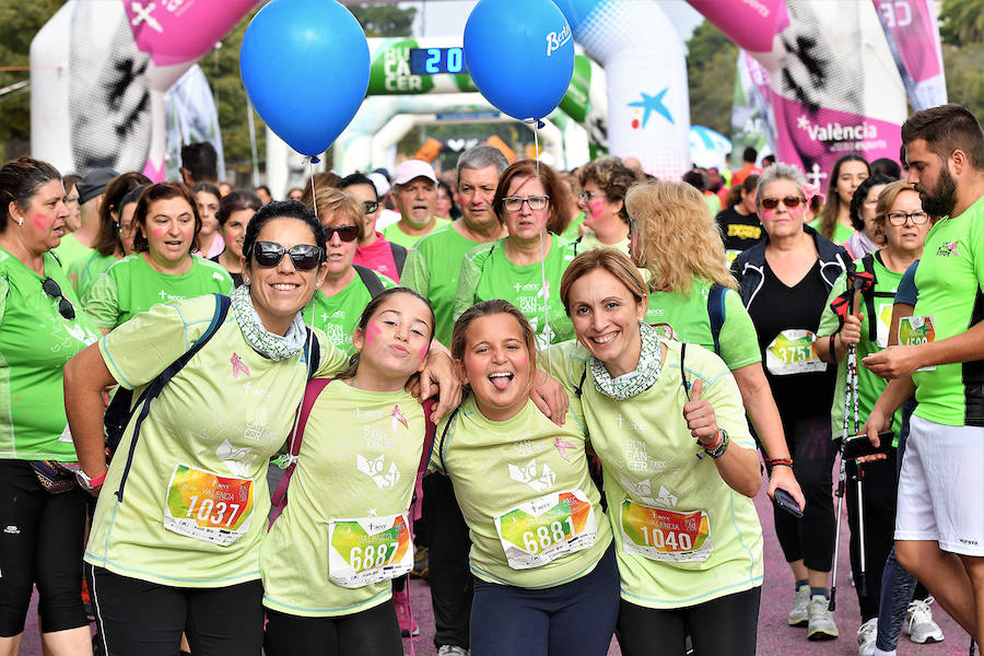 Un total de 10.049 personas han participado en 'Valencia contra el Cáncer' este 21 de octubre, una III edición de récord que ha logrado recaudar 50.245€ para luchar contra la enfermedad. En lo que llevamos de 2018, RunCáncer ya alcanza los 255.556€ de recaudación que se destinarán íntegramente a proyectos de investigación oncológica