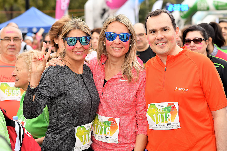 Un total de 10.049 personas han participado en 'Valencia contra el Cáncer' este 21 de octubre, una III edición de récord que ha logrado recaudar 50.245€ para luchar contra la enfermedad. En lo que llevamos de 2018, RunCáncer ya alcanza los 255.556€ de recaudación que se destinarán íntegramente a proyectos de investigación oncológica