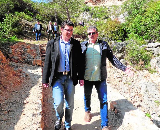 Bort, con el expresidente de la Diputación de Valencia, Jorge Rodríguez.