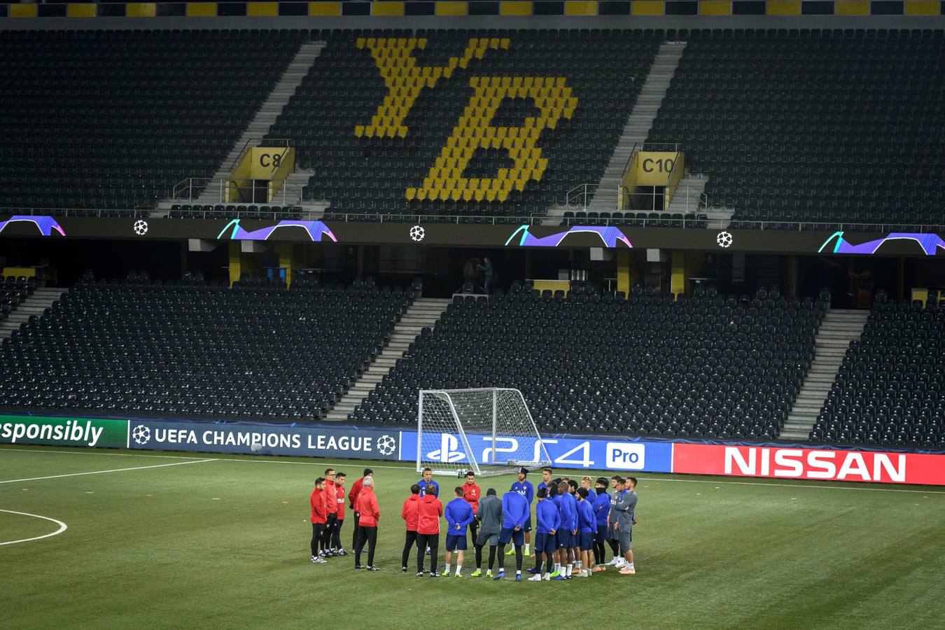 Entrenamientos y ruedas de prensa del Valencia CF y el Young Boys previos al partido de Champions League del martes 23 de octubre (18:55 h).