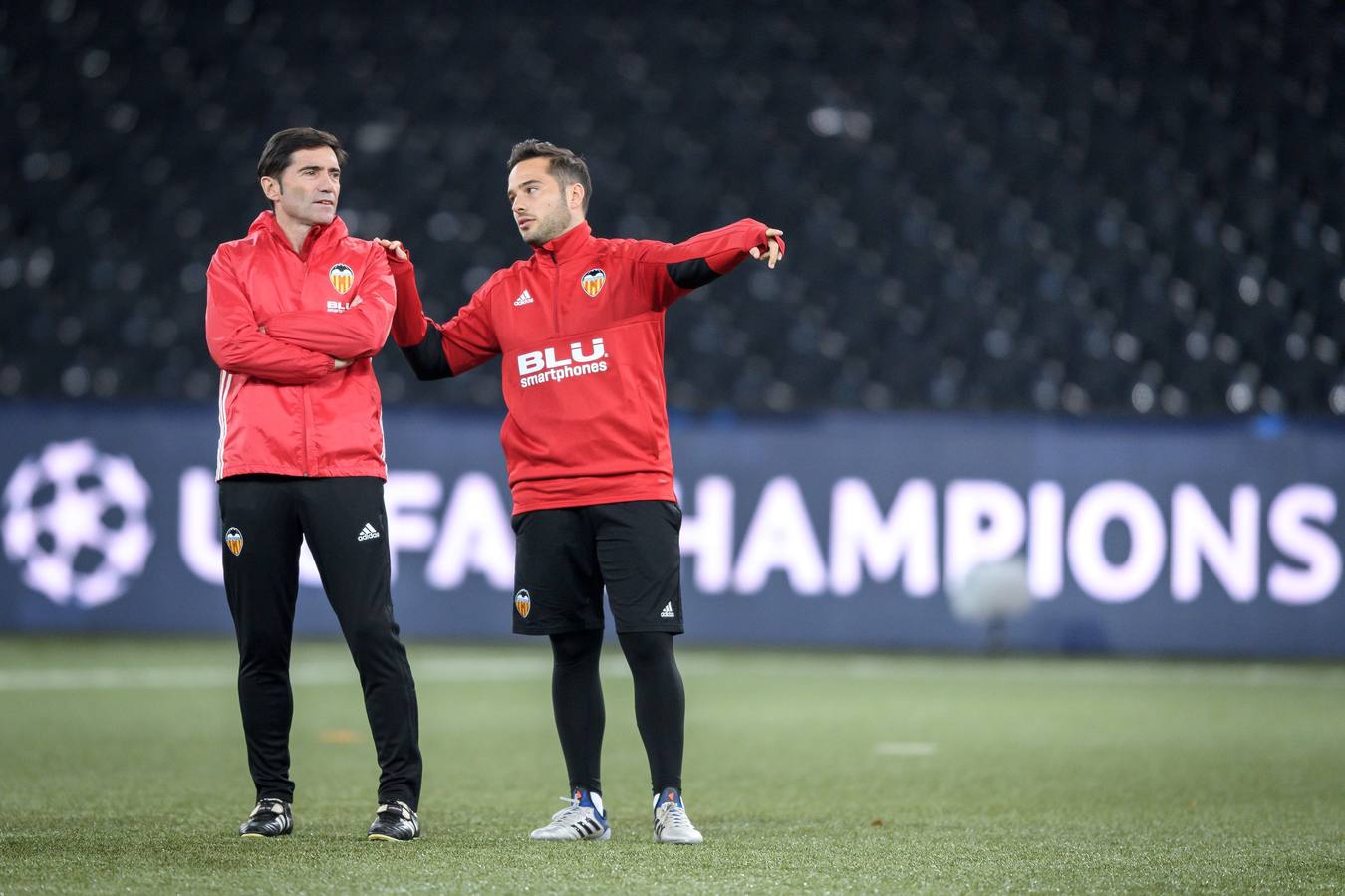 Entrenamientos y ruedas de prensa del Valencia CF y el Young Boys previos al partido de Champions League del martes 23 de octubre (18:55 h).