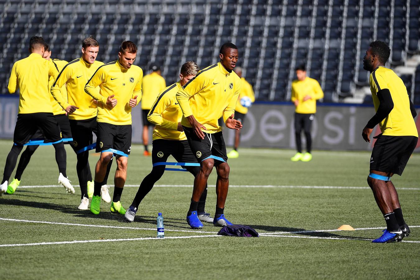 Entrenamientos y ruedas de prensa del Valencia CF y el Young Boys previos al partido de Champions League del martes 23 de octubre (18:55 h).