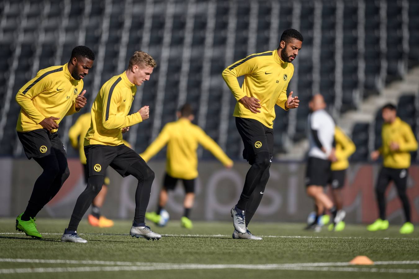 Entrenamientos y ruedas de prensa del Valencia CF y el Young Boys previos al partido de Champions League del martes 23 de octubre (18:55 h).