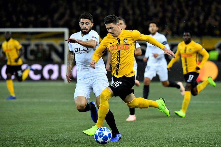 Estas son las mejores imágenes del partido disputado en el Stade de Suisse, correspondiente a la tercera jornada de Champions