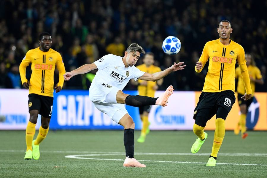 Estas son las mejores imágenes del partido disputado en el Stade de Suisse, correspondiente a la tercera jornada de Champions