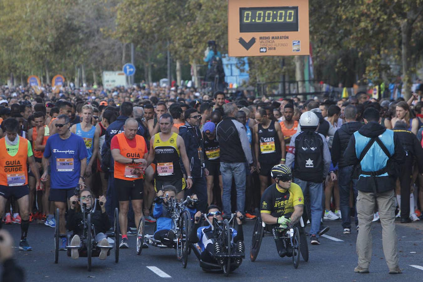 Más de 15.500 corredores participan en una prueba rapidísima que ya ostentaba el récord mundial femenino.