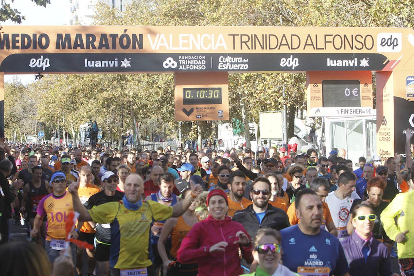 Más de 15.500 corredores participan en una prueba rapidísima que ya ostentaba el récord mundial femenino.