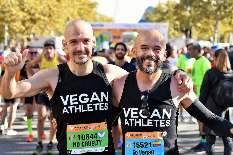 Fotos: Búscate en la llegada a la meta en la Medio Maratón de Valencia