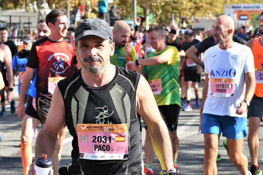 Fotos: Búscate en la llegada a la meta en la Medio Maratón de Valencia