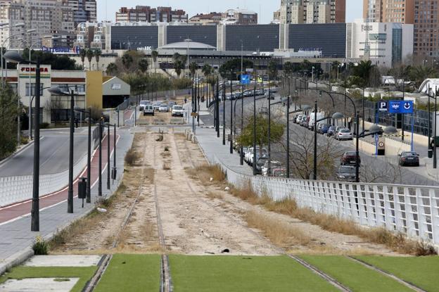 El tramo de la futura línea 10 frente a l'Oceanogràfic. 