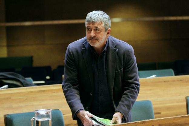 Josep Bort, ayer en el salón de plenos de la Diputación. 