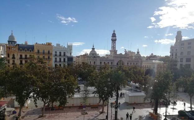 La plaza del Ayuntamiento se convertirá en una gran libreria de obras escritas en valenciano 