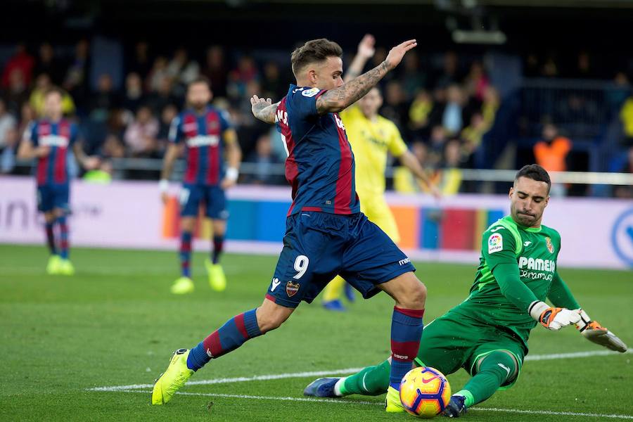 Éstas son las imágenes que deja el partido de la undécima jornada de Liga en el Estadio de la Cerámica