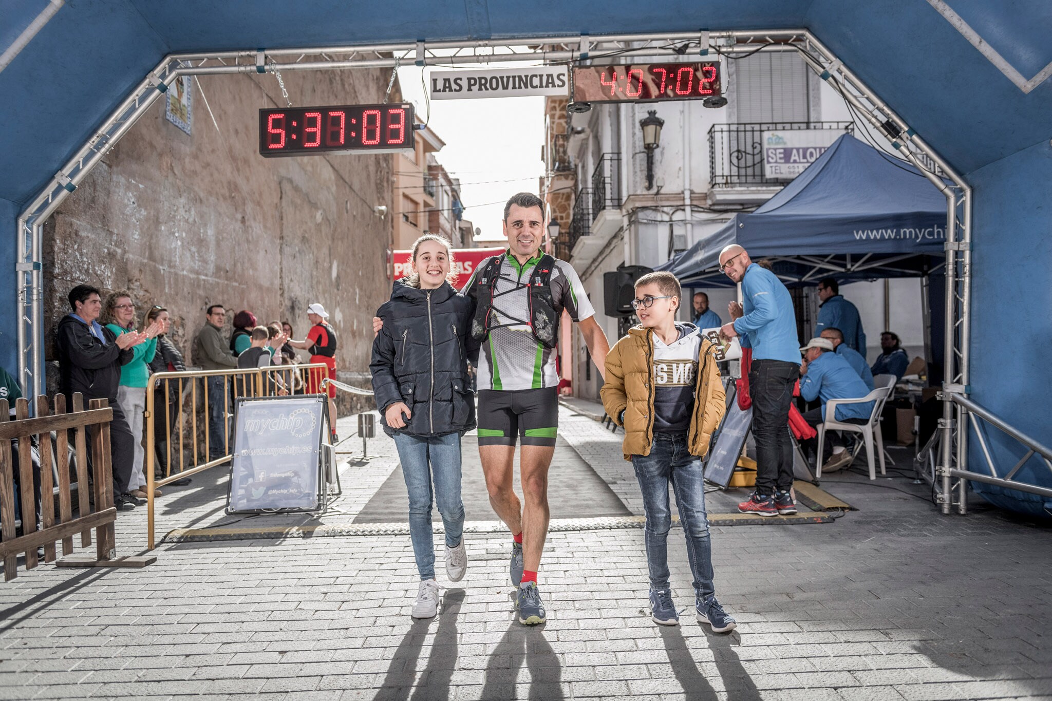 Galería de fotos de la llegada a meta de la carrera de 55 kilómetros del Trail de Montanejos 2018 