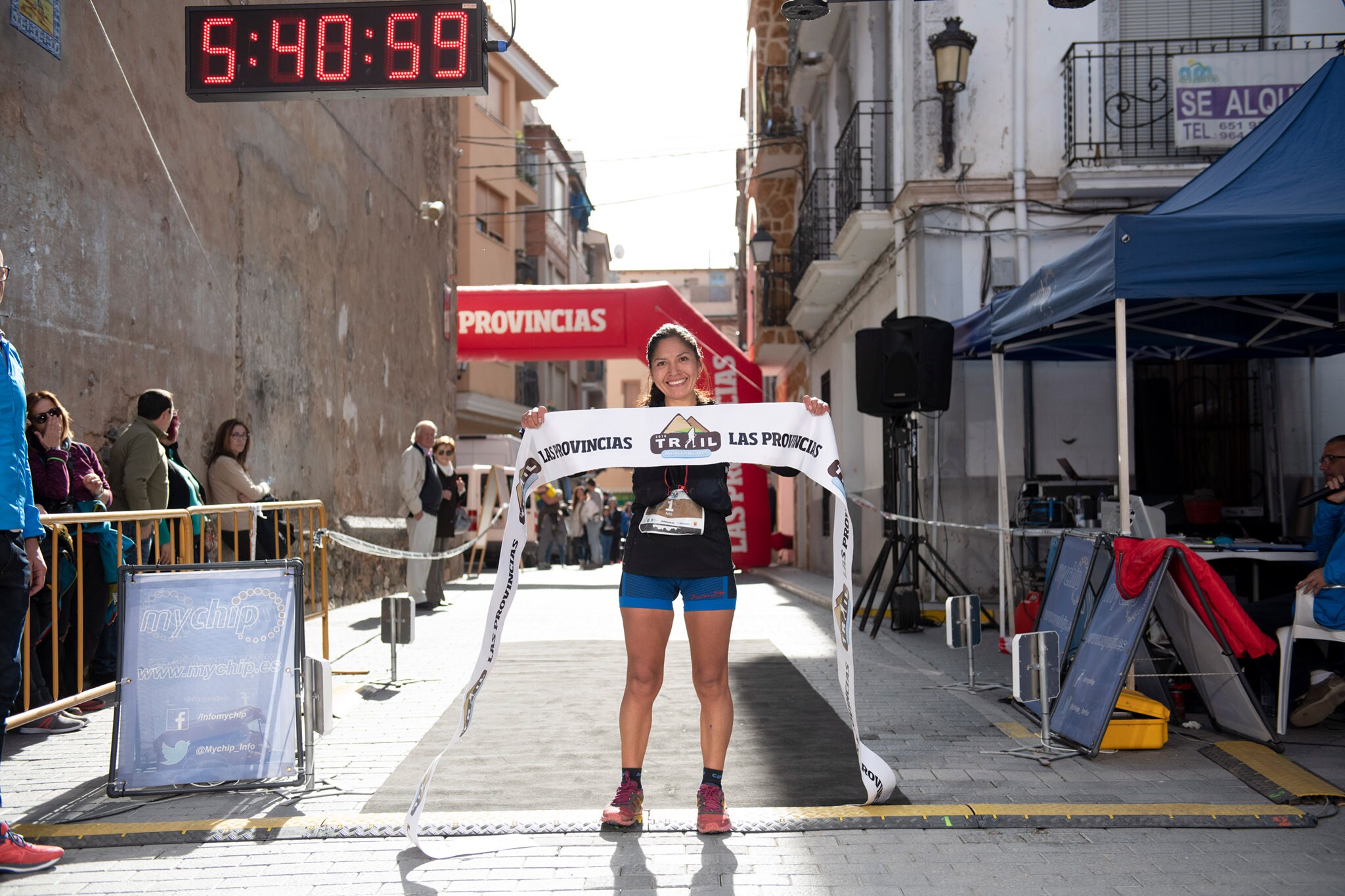 Galería de fotos de la llegada a meta de la carrera de 55 kilómetros del Trail de Montanejos 2018 