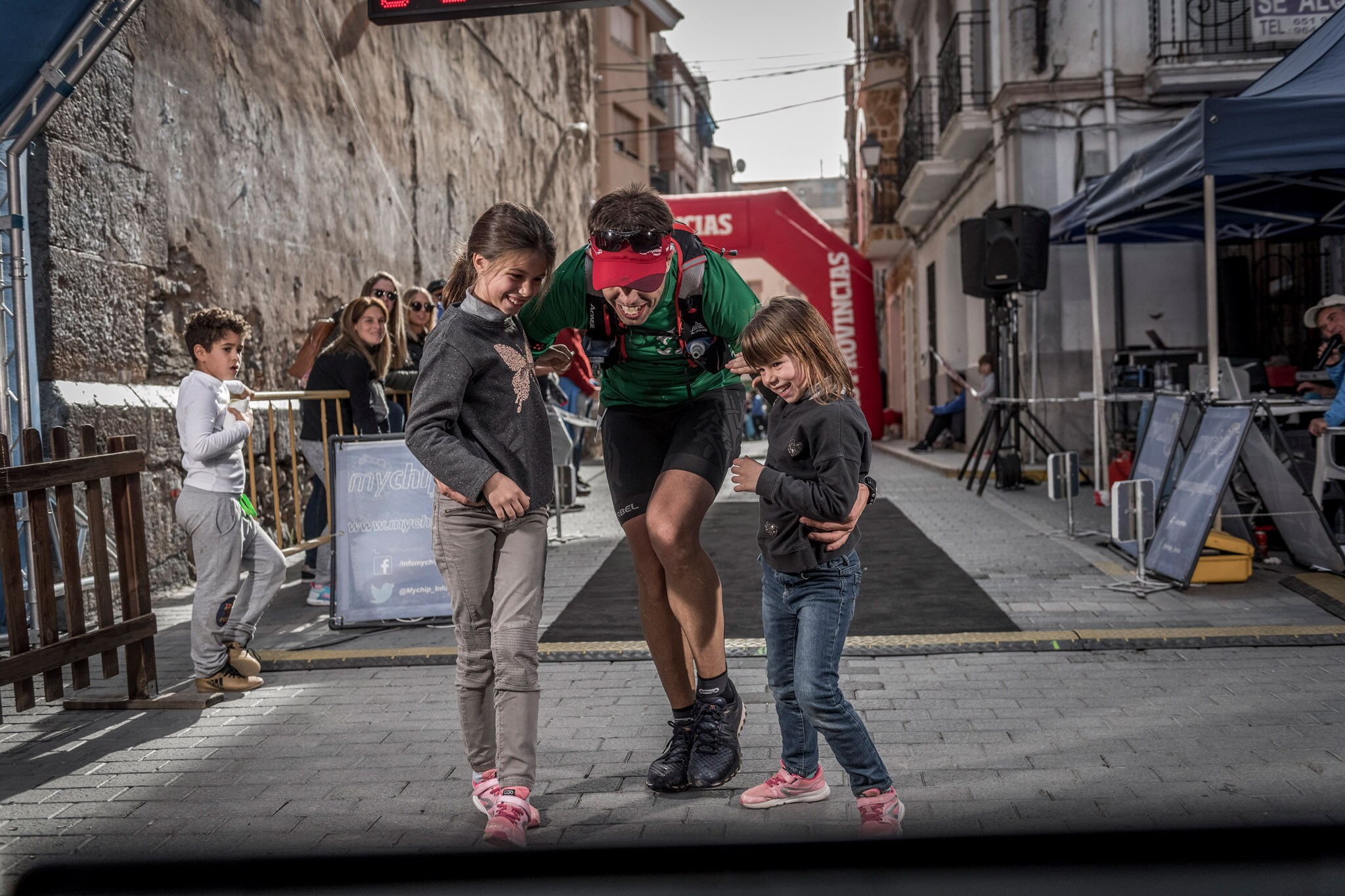 Galería de fotos de la llegada a meta de la carrera de 55 kilómetros del Trail de Montanejos 2018 