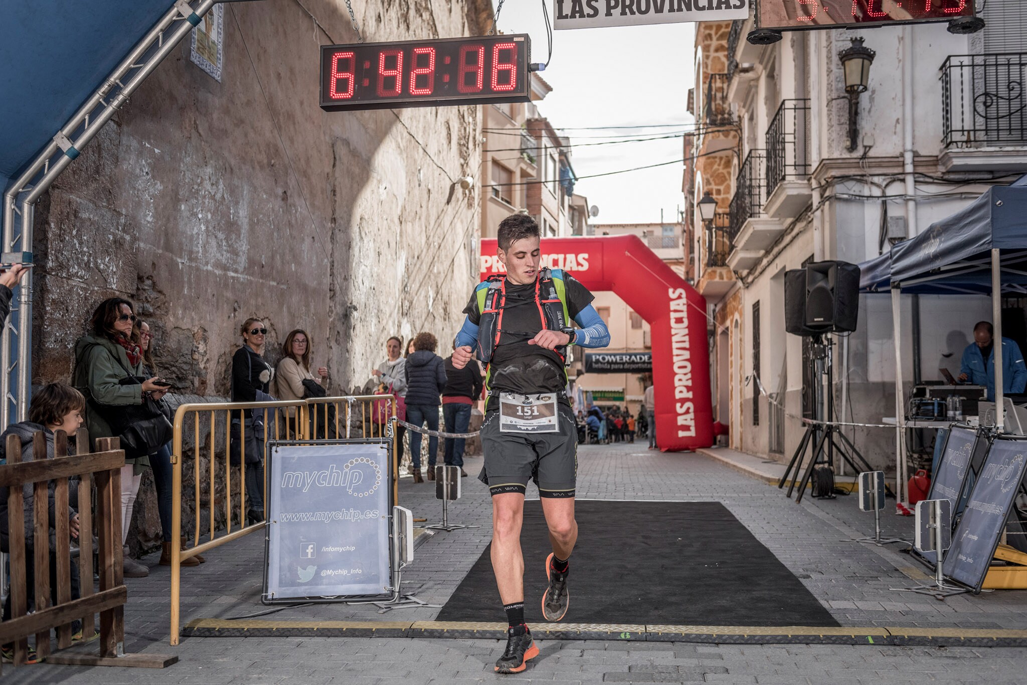 Galería de fotos de la llegada a meta de la carrera de 55 kilómetros del Trail de Montanejos 2018 