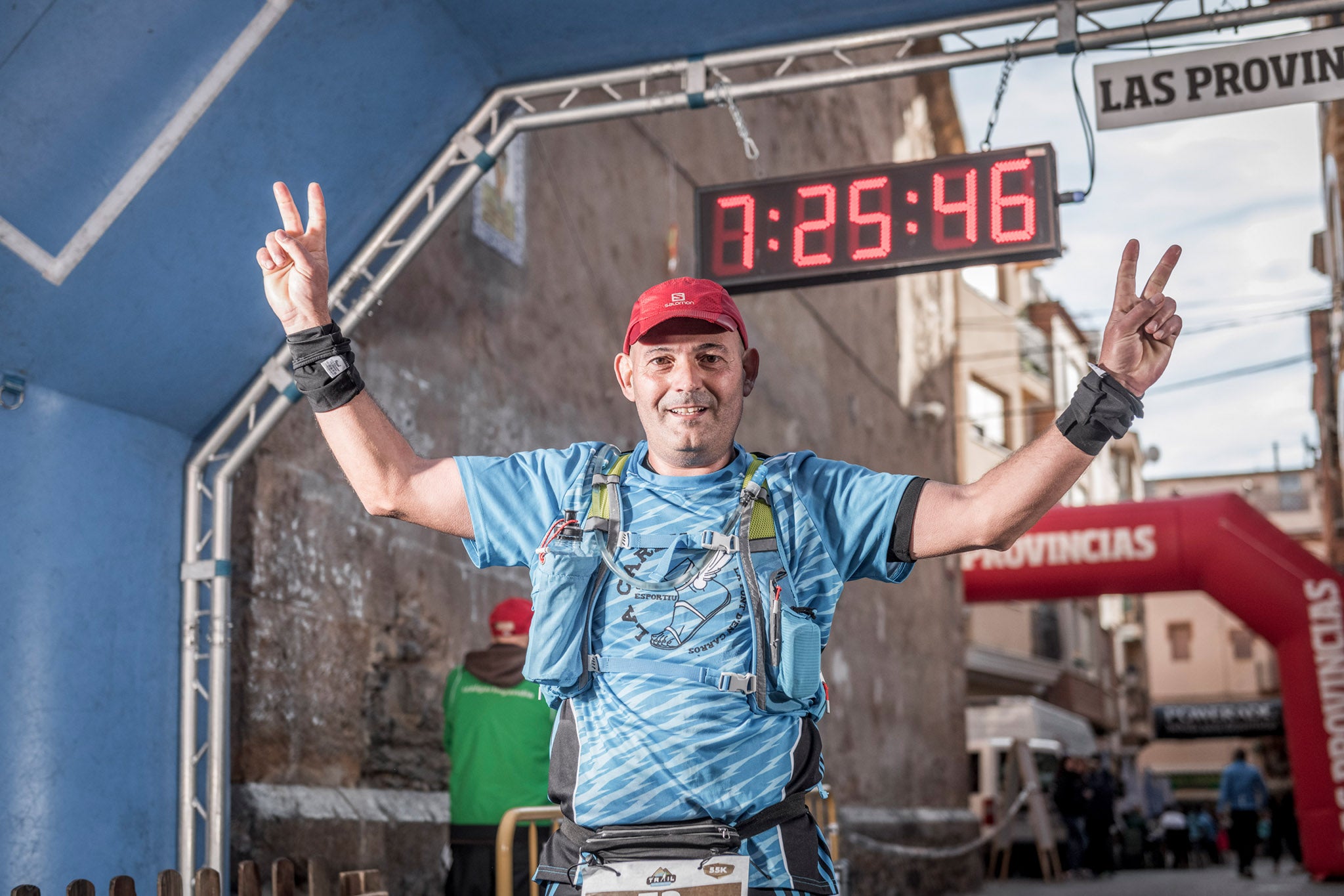 Galería de fotos de la llegada a meta de la carrera de 55 kilómetros del Trail de Montanejos 2018 