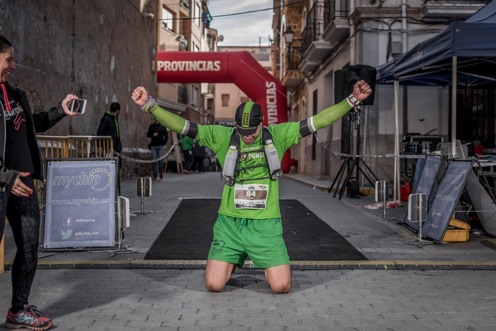 Galería de fotos de la llegada a meta de la carrera de 55 kilómetros del Trail de Montanejos 2018 