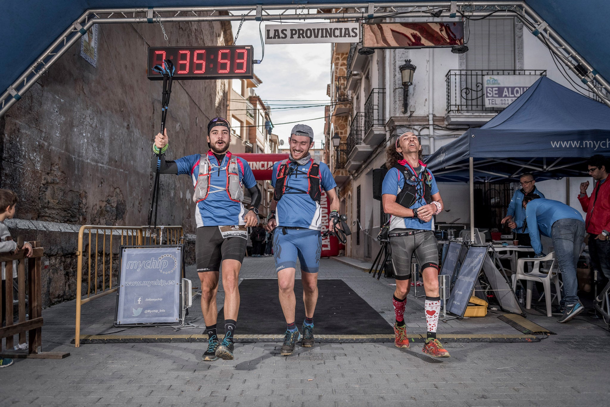 Galería de fotos de la llegada a meta de la carrera de 55 kilómetros del Trail de Montanejos 2018 