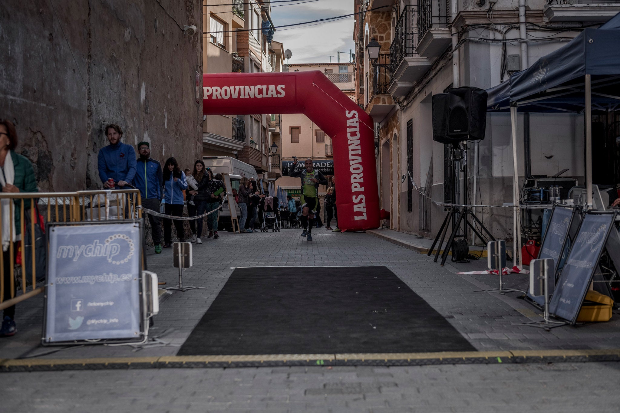 Galería de fotos de la llegada a meta de la carrera de 55 kilómetros del Trail de Montanejos 2018 