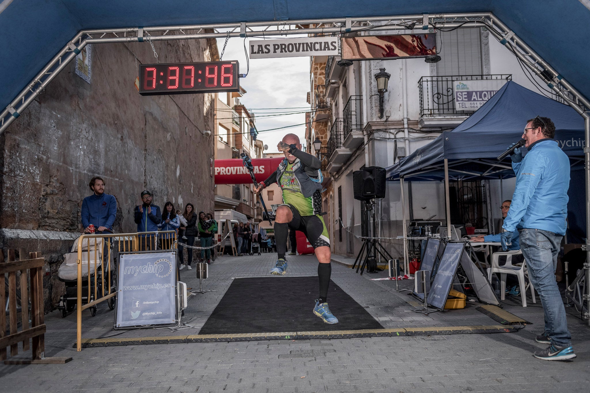 Galería de fotos de la llegada a meta de la carrera de 55 kilómetros del Trail de Montanejos 2018 